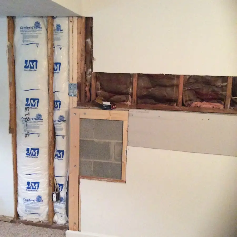 Wall insulation replacement during Structural Drying in Dardenne Prairie